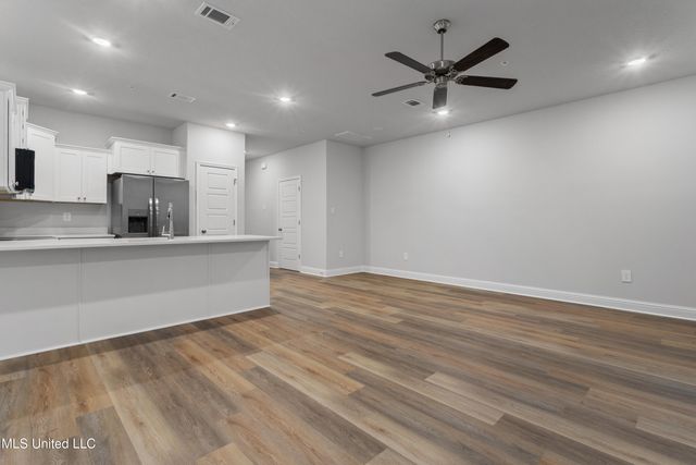 111 Harper Grove Circle, Ocean Springs, MS 39564