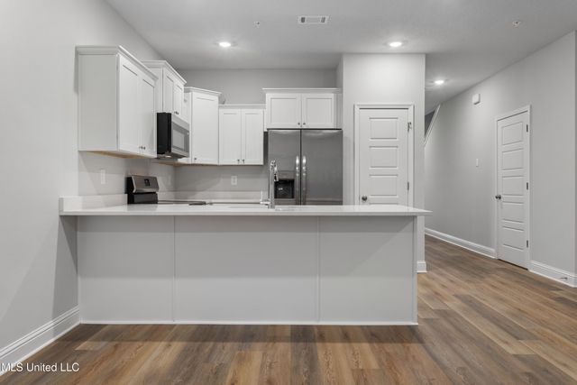 111 Harper Grove Circle, Ocean Springs, MS 39564