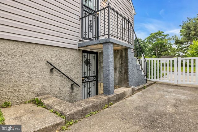 2716 WESTFIELD AVE, Baltimore, MD 21214