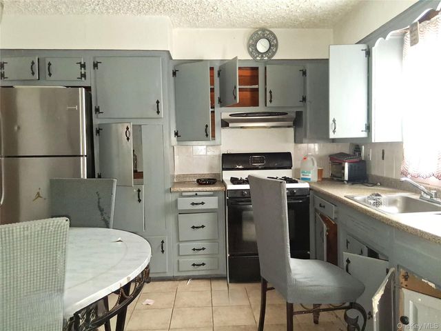 2477 Collier Avenue, Far Rockaway, NY 11691
