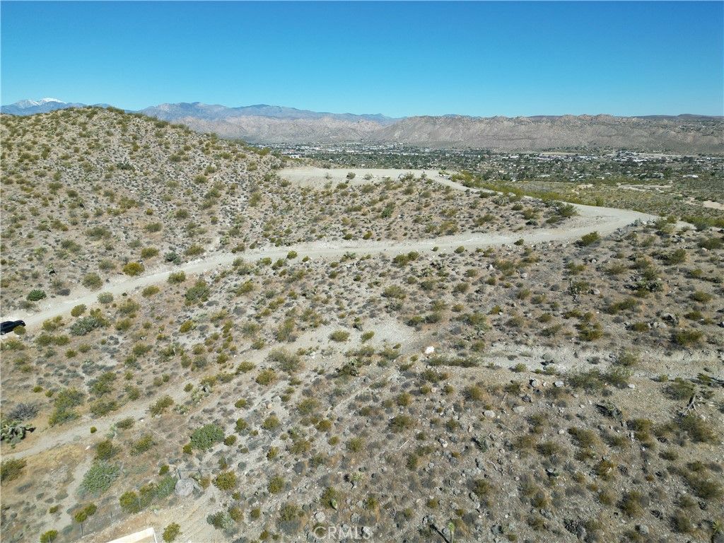 Image 5 of property listing at 57910 Joshua Drive, Yucca Valley, CA 92284