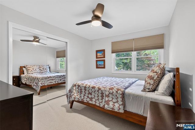 25 Cottontail Trail, Upper Saddle River, NJ 07458