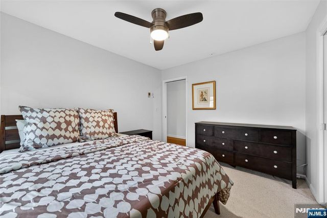 25 Cottontail Trail, Upper Saddle River, NJ 07458