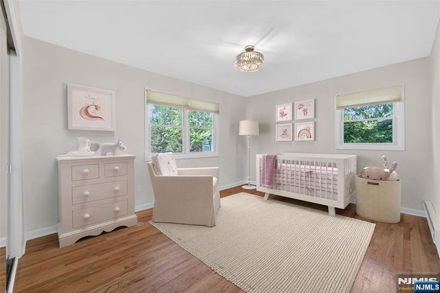 25 Cottontail Trail, Upper Saddle River, NJ 07458