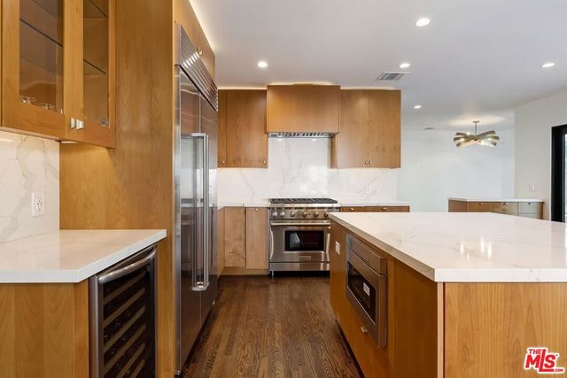 5015 W 8TH Street, Los Angeles, CA 90005