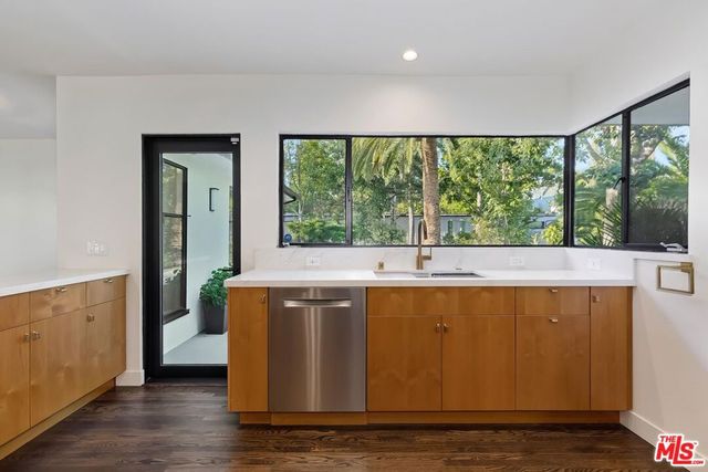 5015 W 8TH Street, Los Angeles, CA 90005