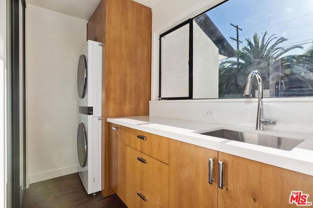 5015 W 8TH Street, Los Angeles, CA 90005