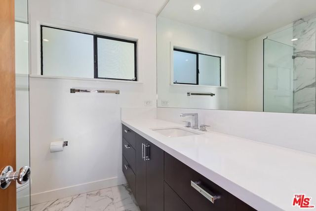 5015 W 8TH Street, Los Angeles, CA 90005