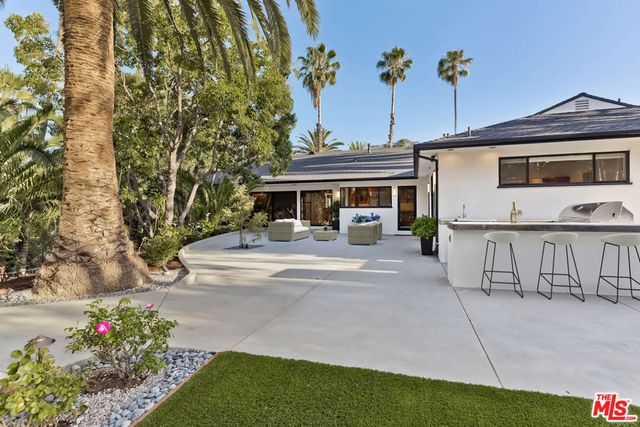 5015 W 8TH Street, Los Angeles, CA 90005
