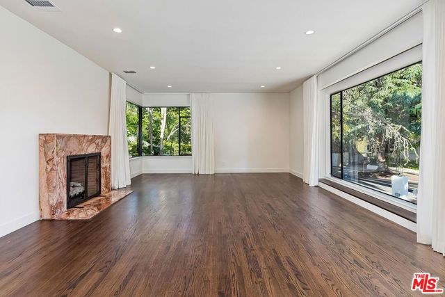 5015 W 8TH Street, Los Angeles, CA 90005