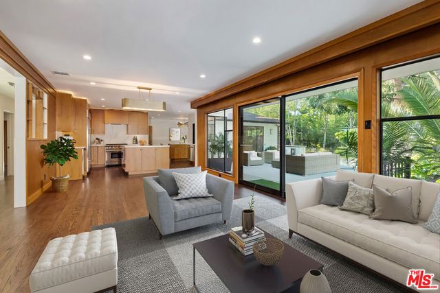 5015 W 8TH Street, Los Angeles, CA 90005