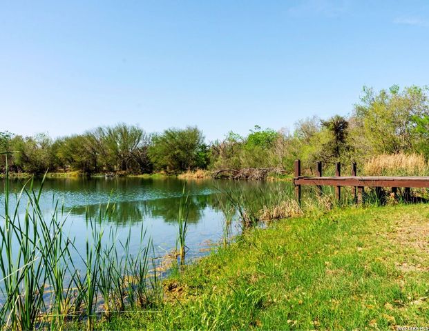 1980 County Road 361, La Vernia, TX 78121