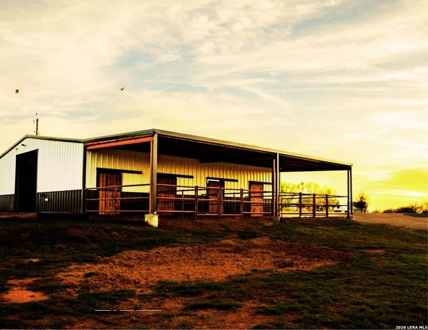 1980 County Road 361, La Vernia, TX 78121