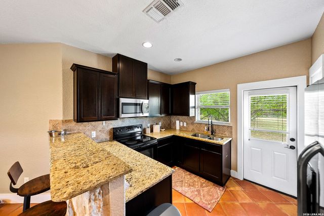 1980 County Road 361, La Vernia, TX 78121
