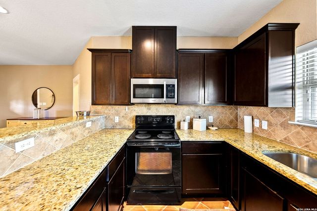 1980 County Road 361, La Vernia, TX 78121
