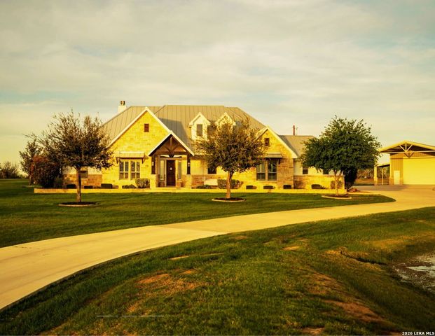 1980 County Road 361, La Vernia, TX 78121
