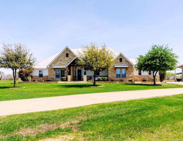 1980 County Road 361, La Vernia, TX 78121