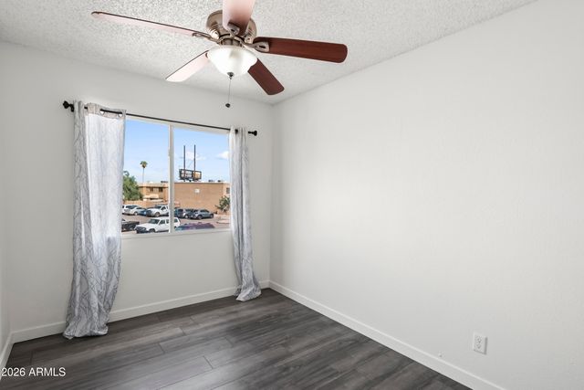 4627 E SOUTHGATE Avenue, Phoenix, AZ 85040