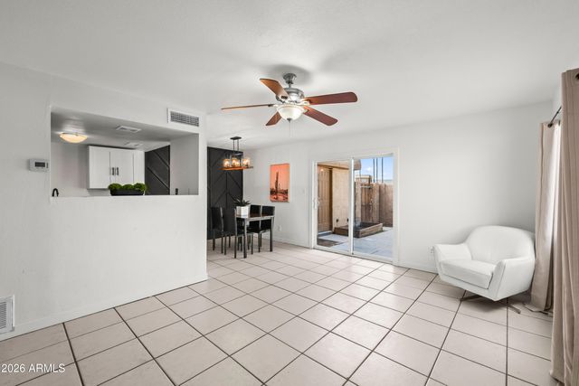 4627 E SOUTHGATE Avenue, Phoenix, AZ 85040
