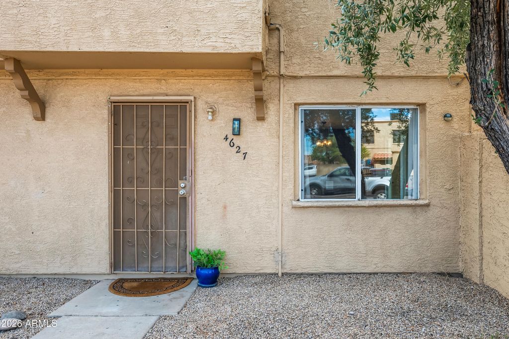 4627 E SOUTHGATE Avenue, Phoenix, AZ 85040