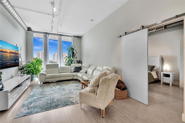 3029 NE 188th St 721, Aventura, FL 33180