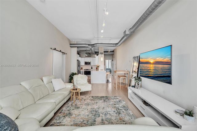 3029 NE 188th St 721, Aventura, FL 33180