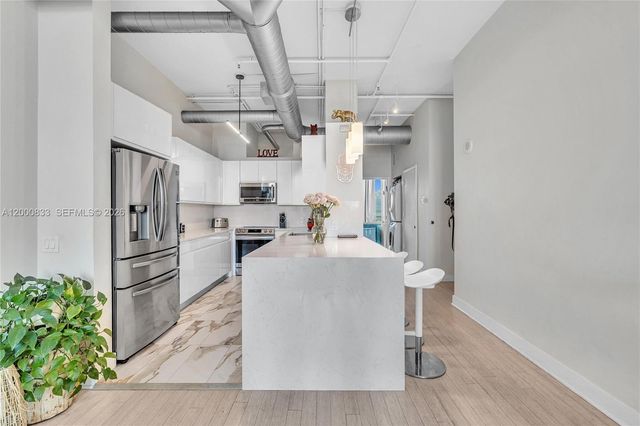 3029 NE 188th St 721, Aventura, FL 33180