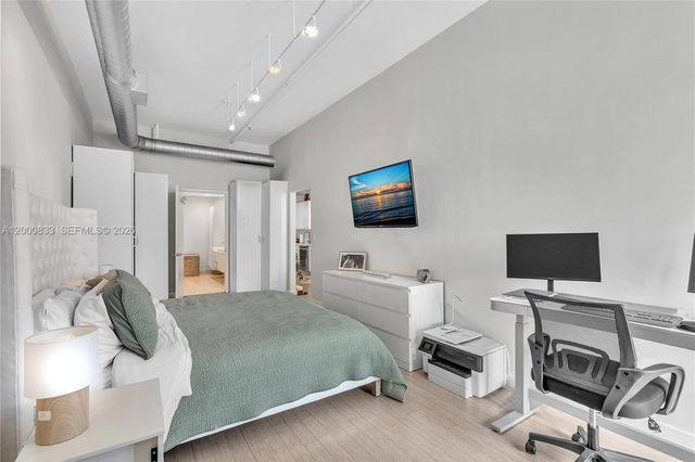 3029 NE 188th St 721, Aventura, FL 33180