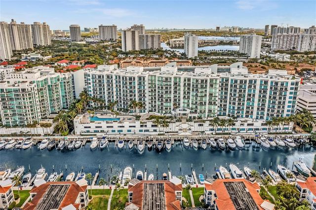 3029 NE 188th St 721, Aventura, FL 33180