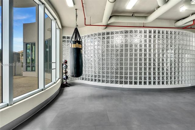 3029 NE 188th St 721, Aventura, FL 33180