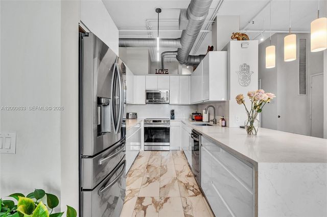 3029 NE 188th St 721, Aventura, FL 33180