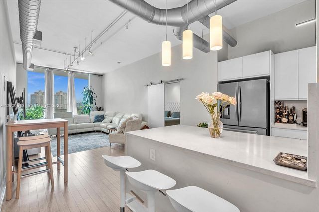 3029 NE 188th St 721, Aventura, FL 33180