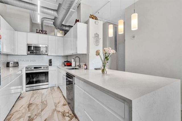 3029 NE 188th St 721, Aventura, FL 33180