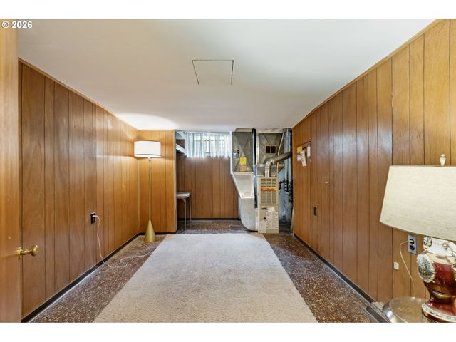 5825 Ne EVERETT St, Portland, OR 97213