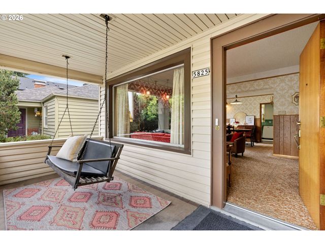5825 Ne EVERETT St, Portland, OR 97213