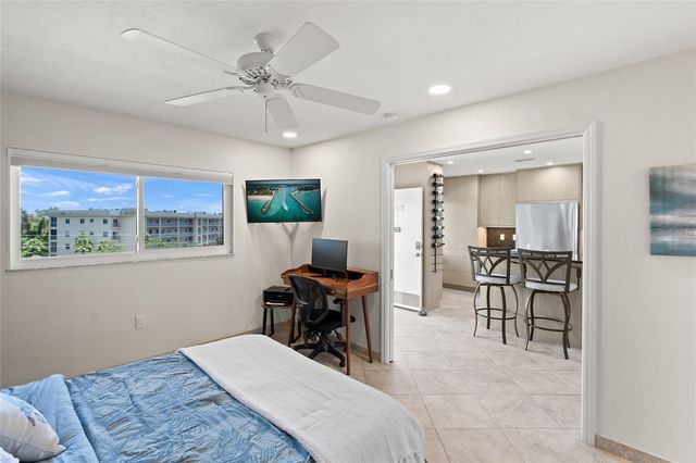 8630 MIDNIGHT PASS ROAD 502A, Sarasota, FL 34242