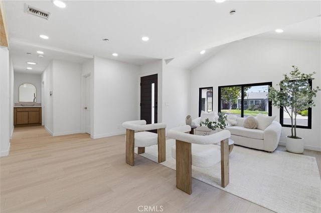 11613 Mcdonald, Culver City, CA 90230