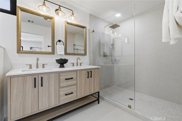 11613 Mcdonald, Culver City, CA 90230