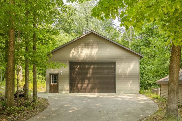 8047 Kraft Avenue, Caledonia, MI 49316