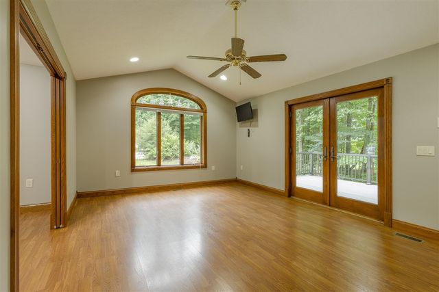 8047 Kraft Avenue, Caledonia, MI 49316