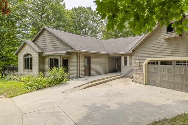 8047 Kraft Avenue, Caledonia, MI 49316
