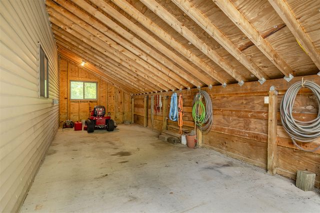 8047 Kraft Avenue, Caledonia, MI 49316