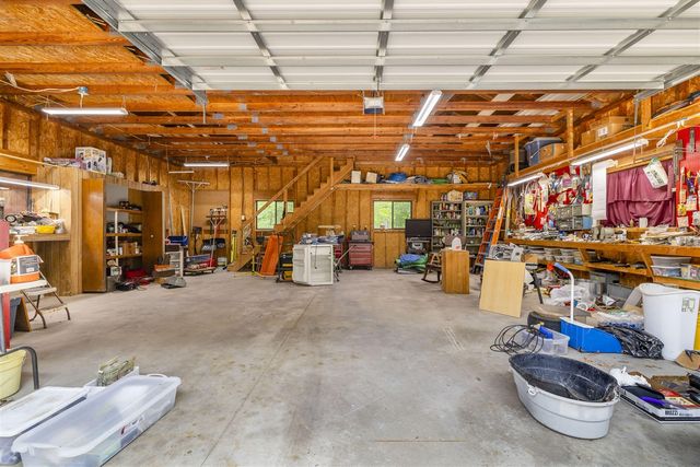 8047 Kraft Avenue, Caledonia, MI 49316