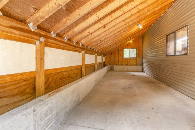 8047 Kraft Avenue, Caledonia, MI 49316