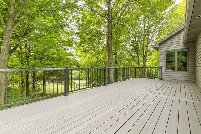 8047 Kraft Avenue, Caledonia, MI 49316
