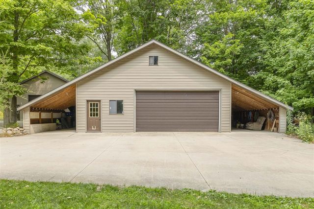8047 Kraft Avenue, Caledonia, MI 49316