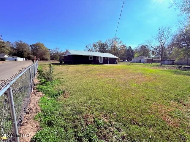 1707 N Main Street, Columbia, MS 39429