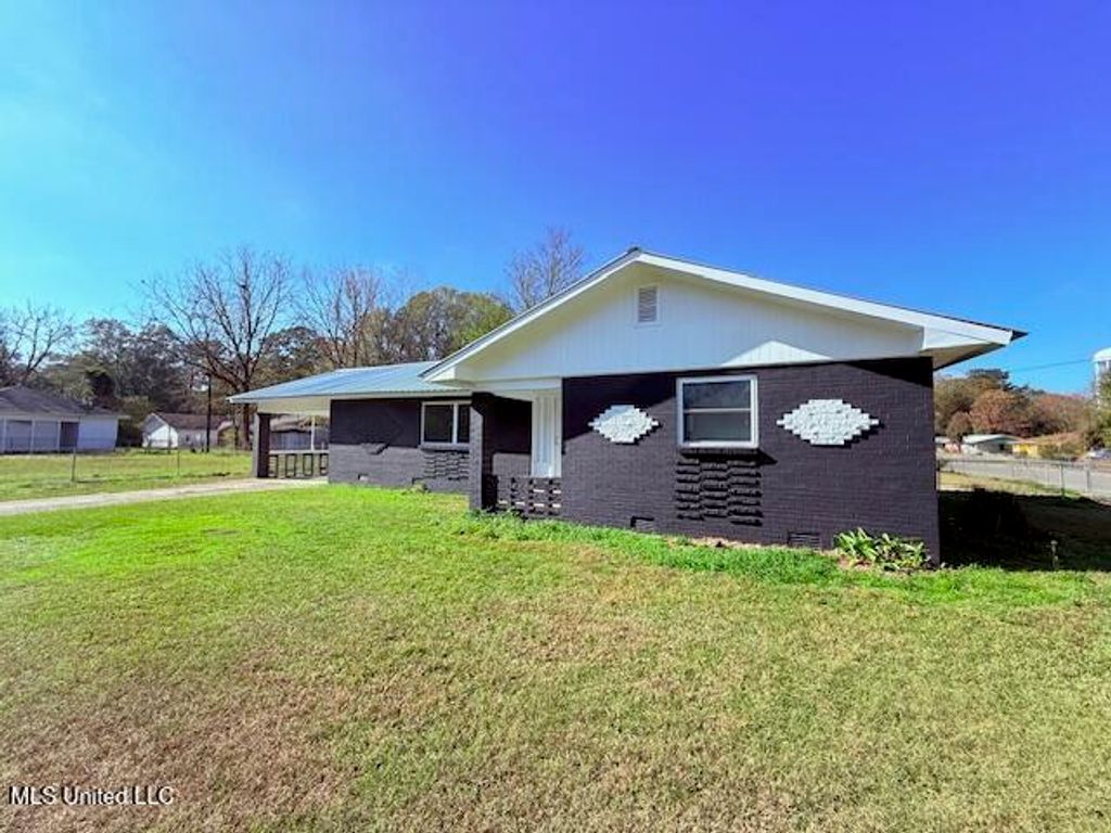 1707 N Main Street, Columbia, MS 39429