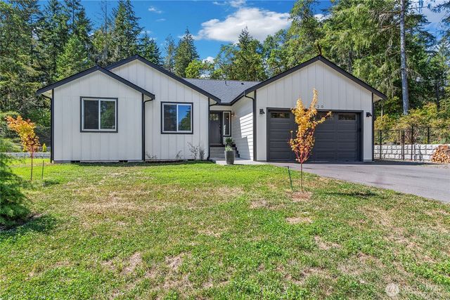 2220 202nd Avenue SW, Lakebay, WA 98349