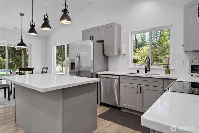 2220 202nd Avenue SW, Lakebay, WA 98349